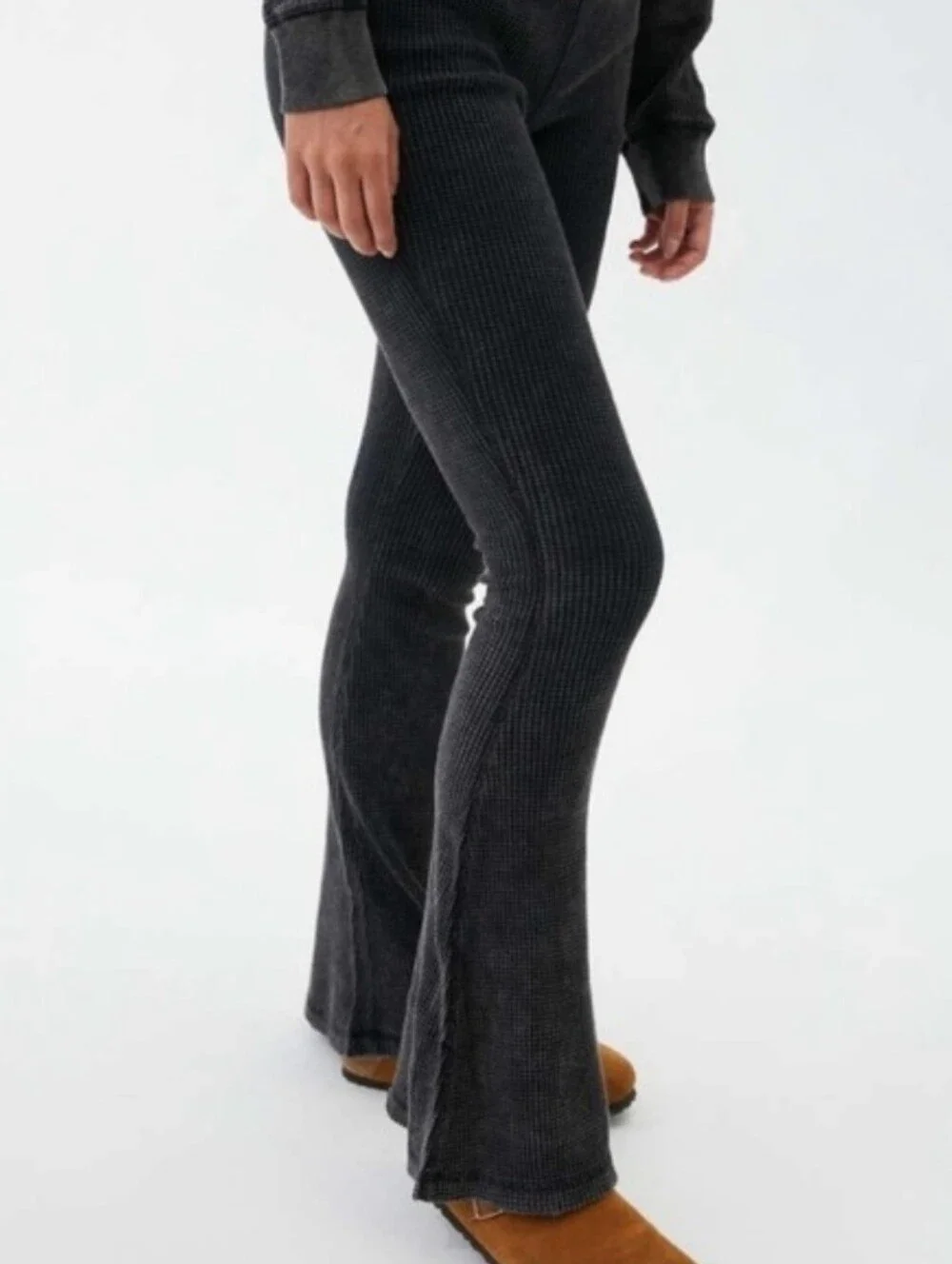 Out From Under Felicity Waffle Knit Flare Pants Dark Gray Black Womens Size S‎
